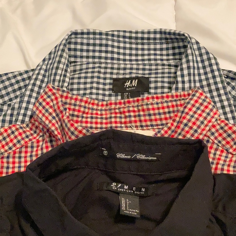 Bundle of 3 long sleeve men’s bottom down shirts.